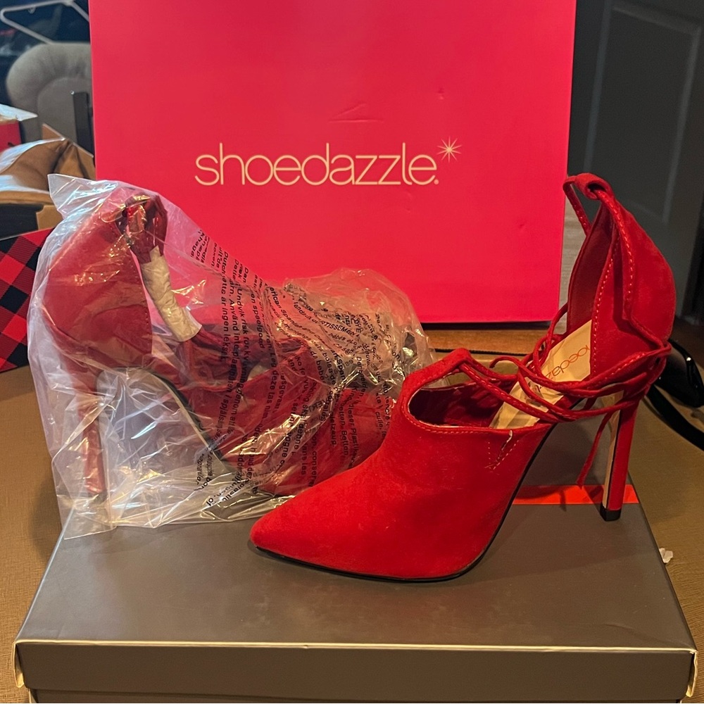 Sexy red close toed strap-up heels